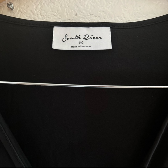 South River | Black Peplum Blouse - Picture 3 of 12